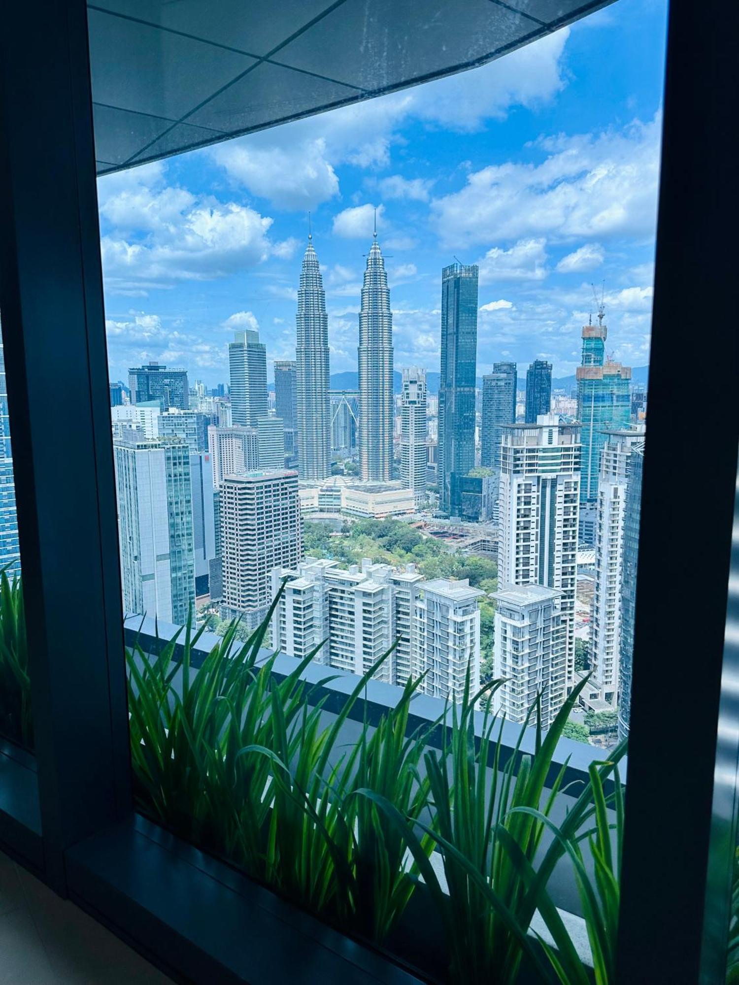 Eaton Residence Klcc Kuala Lumpur Buitenkant foto